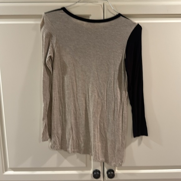 Pebble and Stone Shirt Medium - Picture 2 of 3